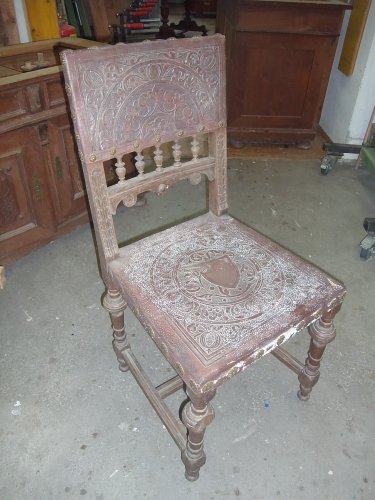 Gründerzeit Stuhl mit Lederprägung